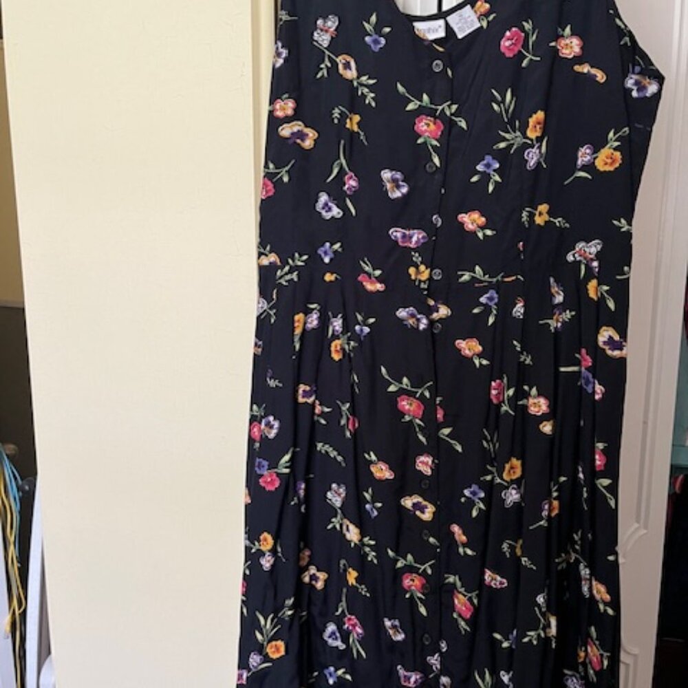 Dress   Together  size 16  sleeveless  button front